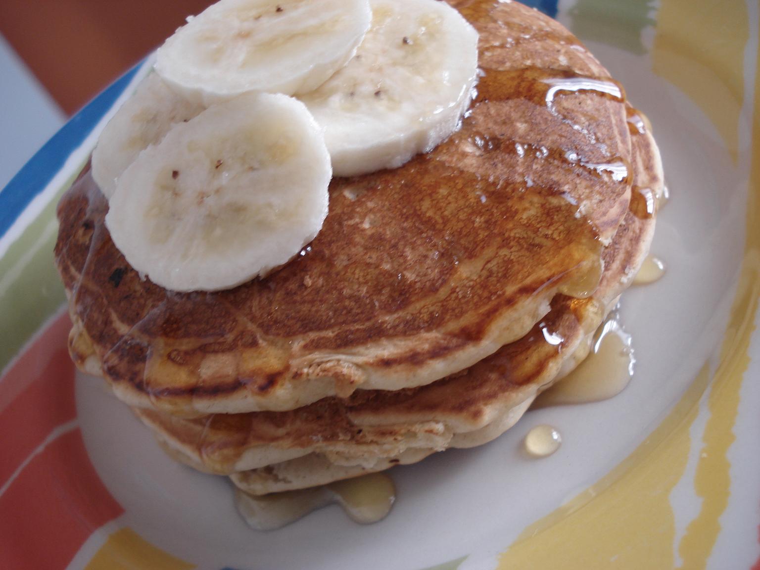 Pancakes veganas com banana e glucose de milho